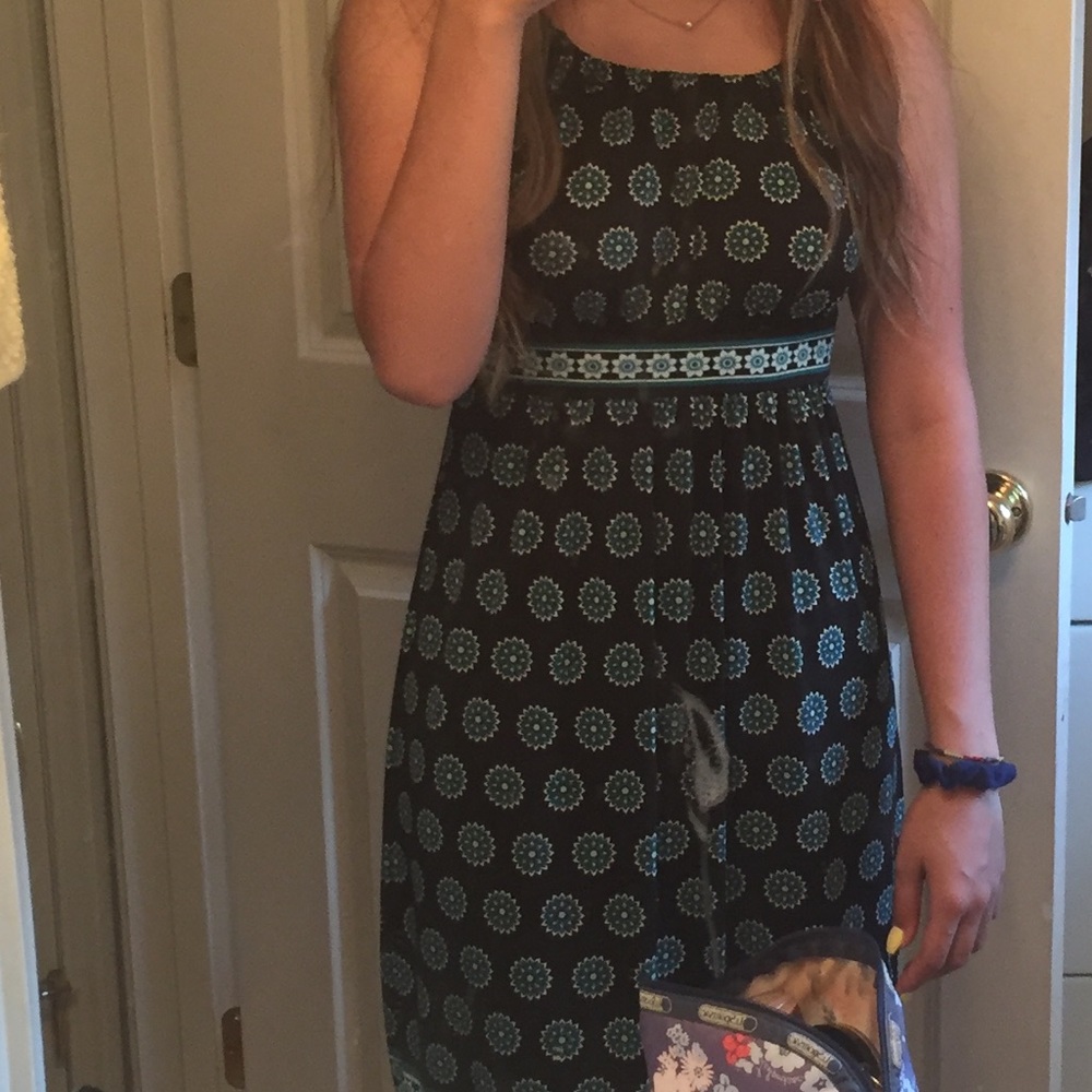 women’s midi max studio dress!